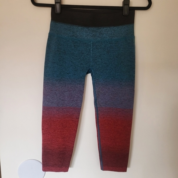 EUC Athleta Relay Capri Leggings Ombre Small - Picture 2 of 13